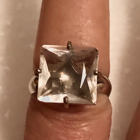 18k solid white gold with sapphire ring size 7 - Picture 3 of 16